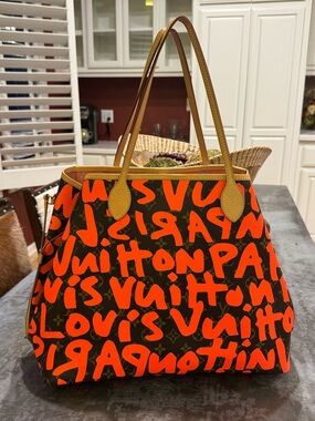 Limited Edition Orange
Stephen Sprouse Graffiti
Neverfull GM